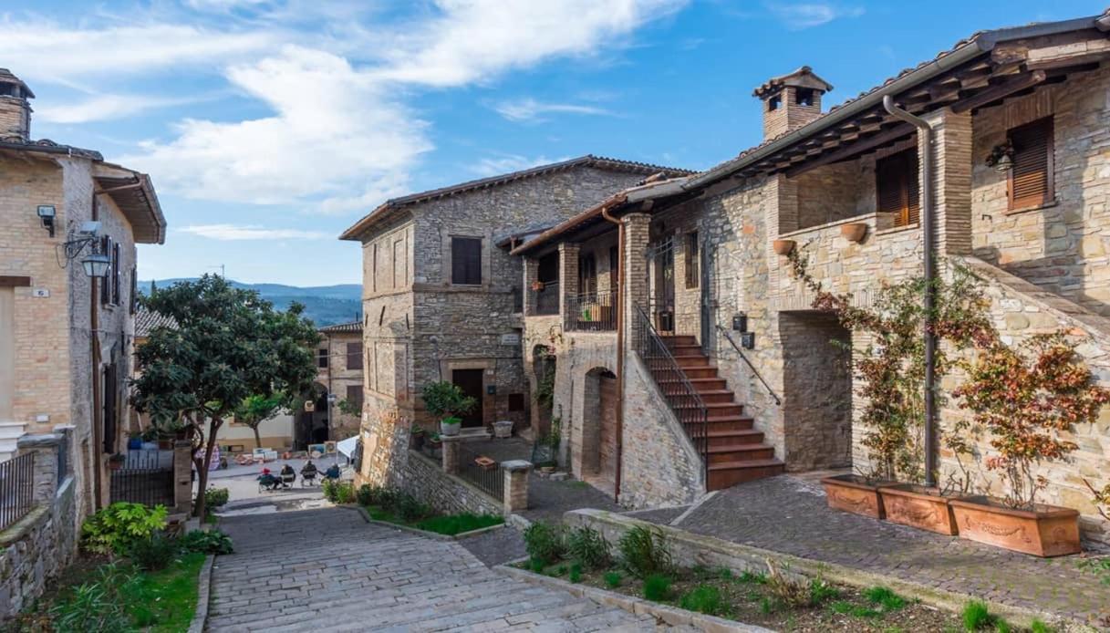 Alloggio Flaminia Con Parcheggio Di Proprieta! Беванья Экстерьер фото